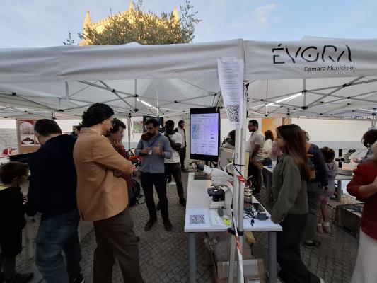networking session at evora event